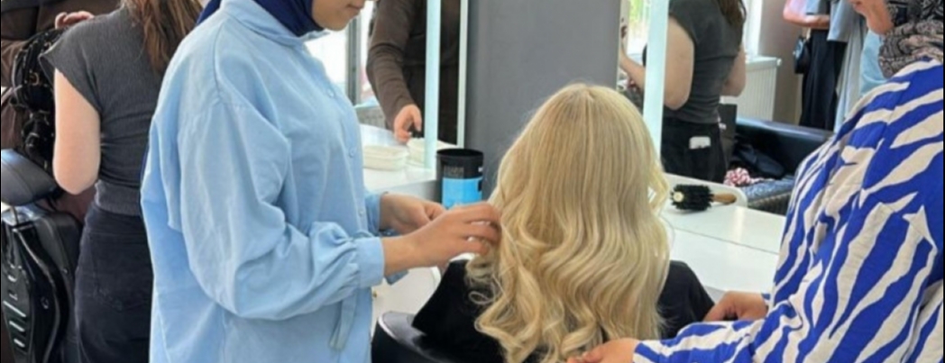 KADINLAR B�LMEK'TE MESLEK ED�N�YOR