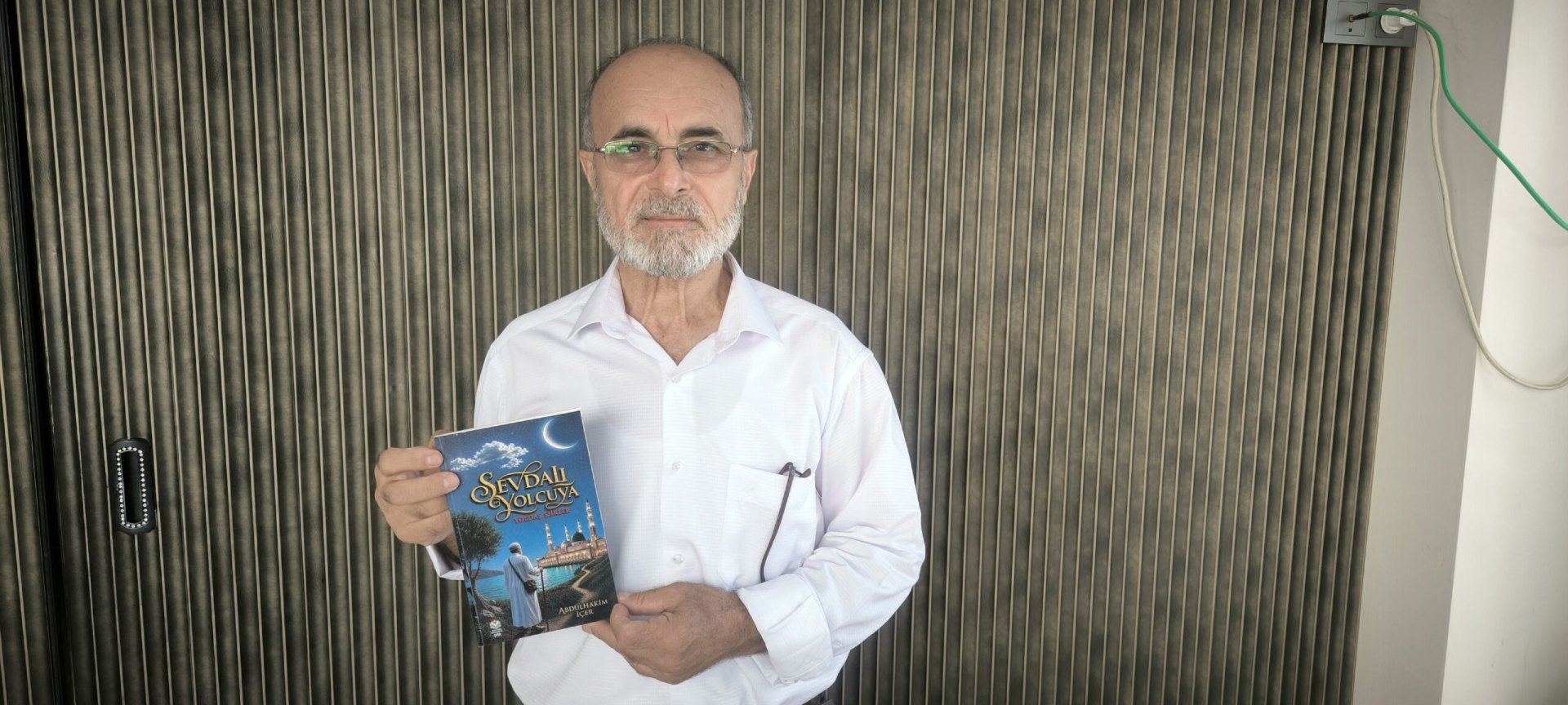 Abdulhakim İçer’in Şiir Kitabı Raflarda Yerini Aldı