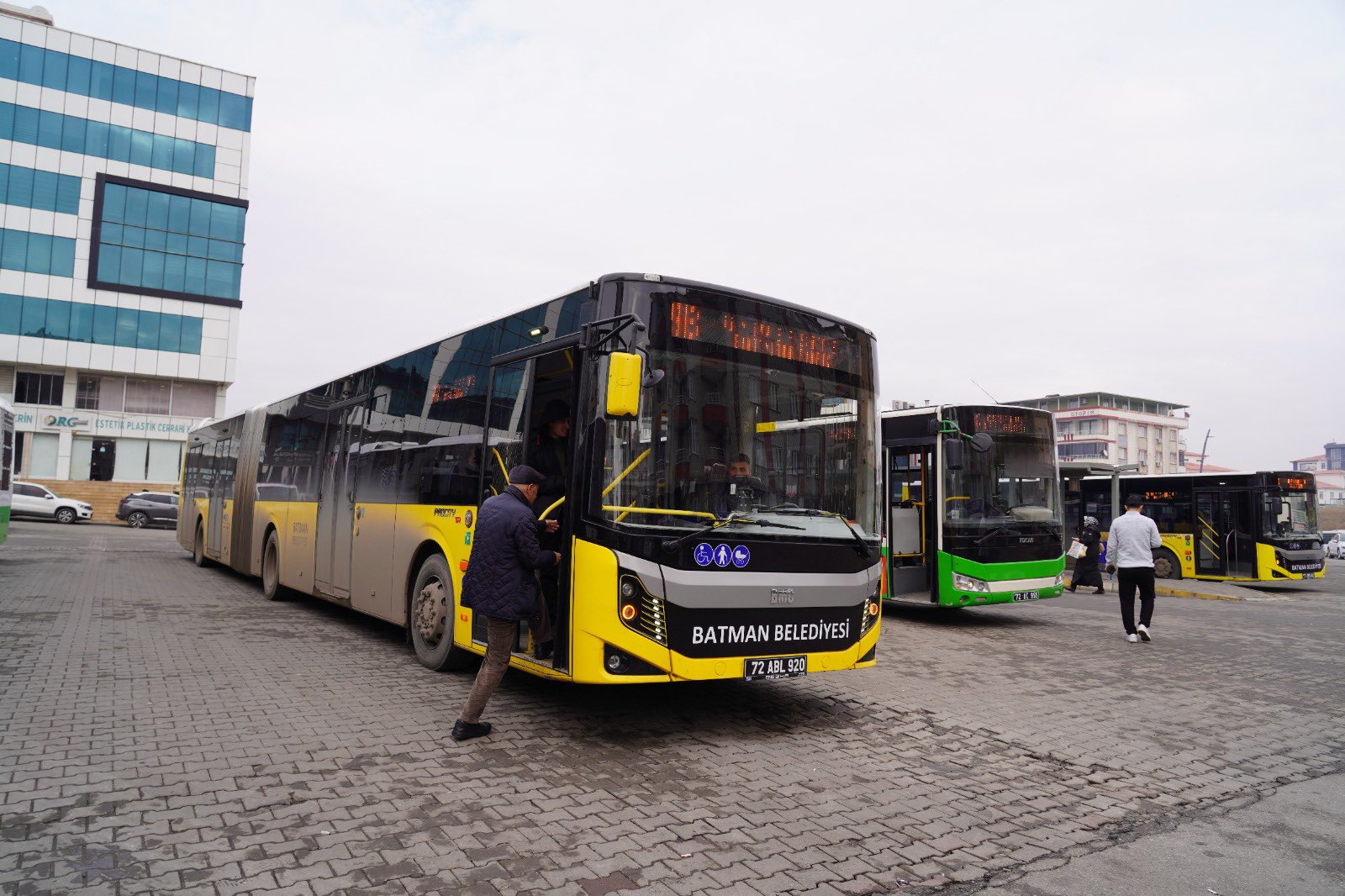Batman’da belediye otobüslerine zam